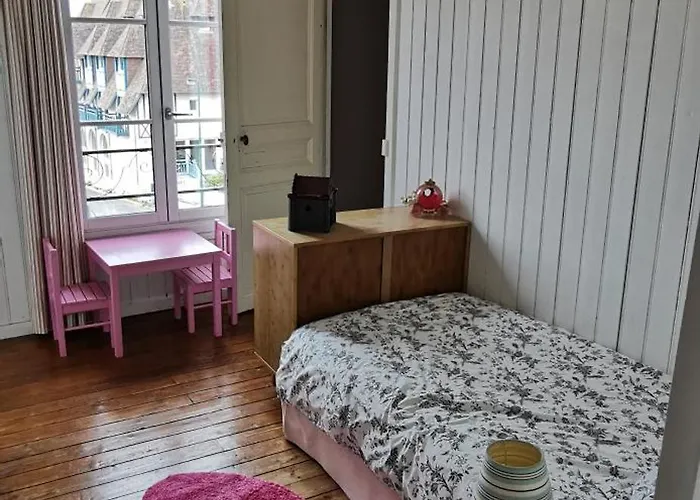 Dom wakacyjny Capucine 200 M Away, Close To Deauville Blonville-sur-Mer